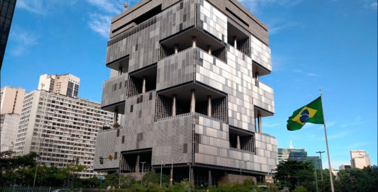 Petrobras vai investir R$ 33 bilhões em refino e petroquímica no Rio de Janeiro