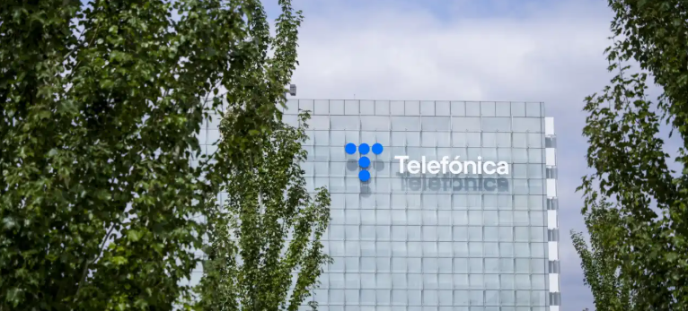 Telefônica Brasil (VIVT3) apresenta crescimento sólido no 2T25 e reforça atratividade com payout mínimo de 100%